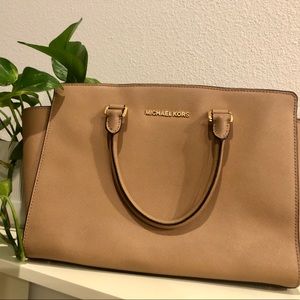 Michael Kors Purse